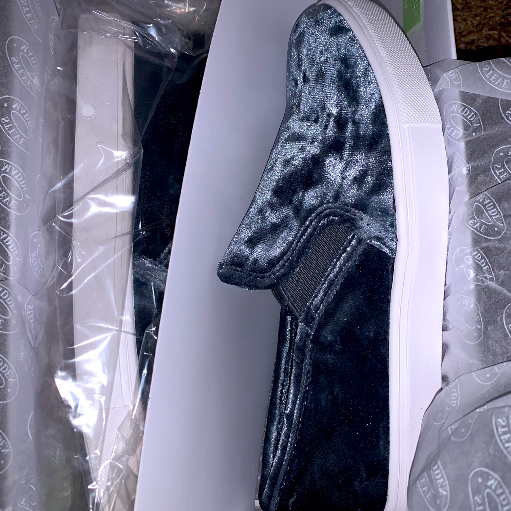 Brand New Steve Madden Velour Shoes